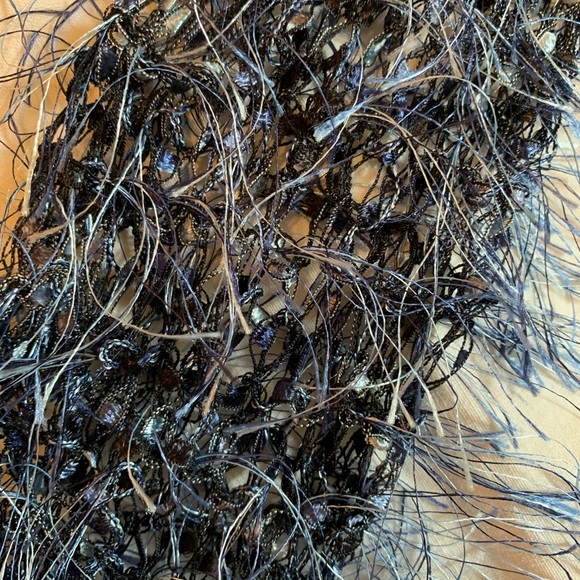 Knitted silk scarf - Picture 7 of 8